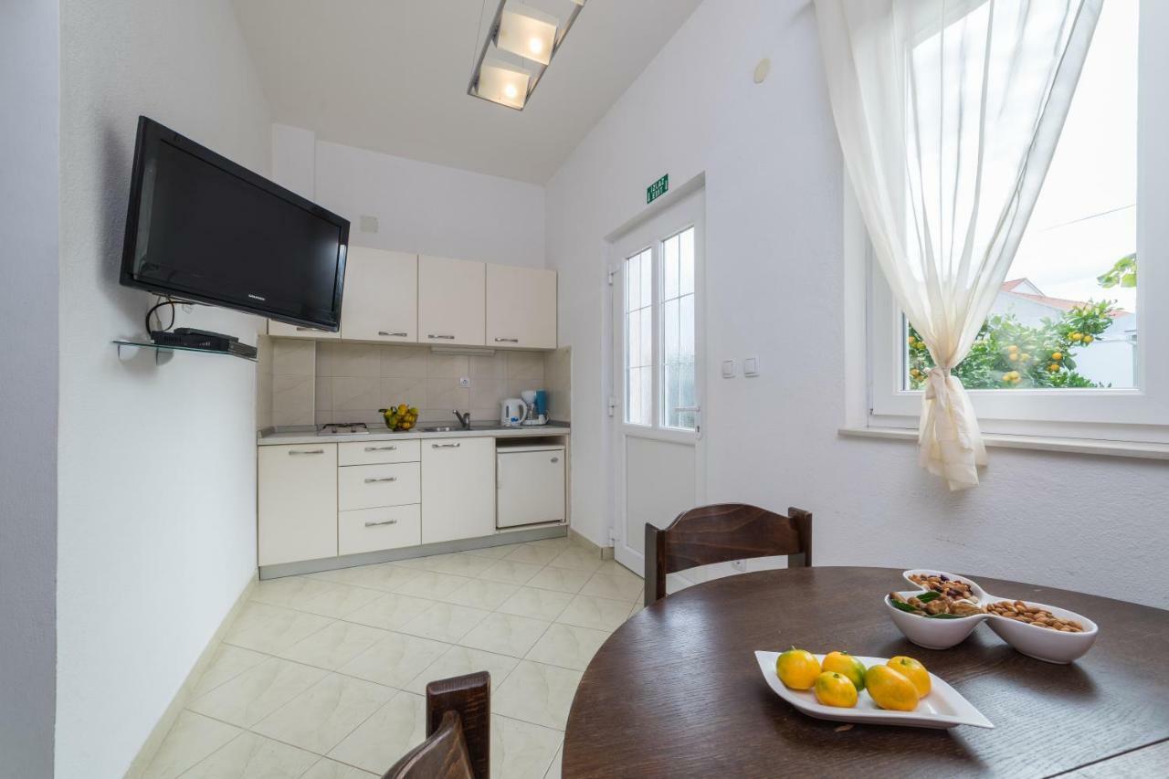 Apartments Jakovcev Betina  Exterior foto
